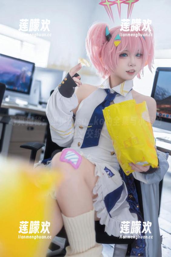 写真揭秘：纸悦Etsu_ko的全集与小空的微妙交织