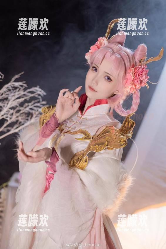 原图里的六叠间，果然是花兮_honoka最爱的玩意，壁纸也为之惊叹！