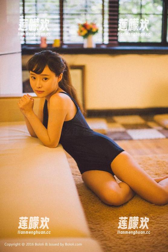 菠萝社-Suki朱忆音 菠萝社 - 看这Suki朱忆音的小红裙,原图更新,怎么还不会自动滤镜呢?