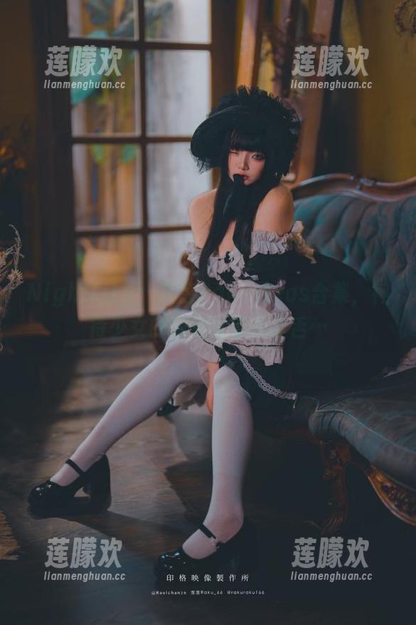NightLiLy：落落Raku的cos合集，神待少女的剧情看得我咋舌…