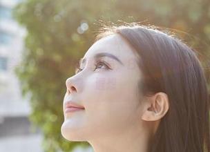 蜜桃社 - 萌美Moemi的私房作品，白色如影随形，留给我无限遐想