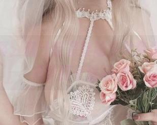 最新写真：蜜汁猫裘穿越少女梦境，偶尔把梦打个瞌睡。