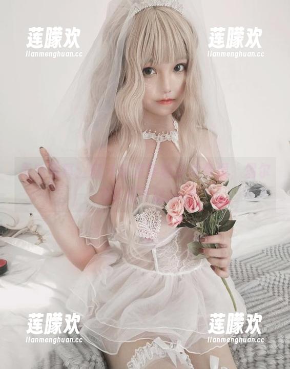 最新写真：蜜汁猫裘穿越少女梦境，偶尔把梦打个瞌睡。