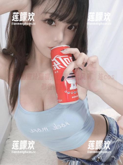 撩人的蜜汁猫裘：红裙尽显风采，连cos都变得别致了！
