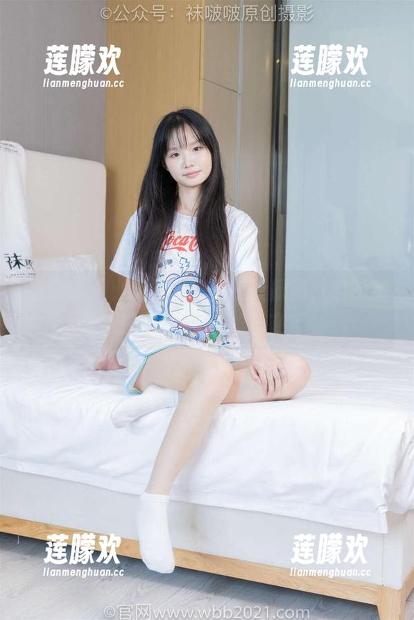 袜啵啵 - 小沫的贝壳头板鞋原图，随时随地都在炫耀它的存在感