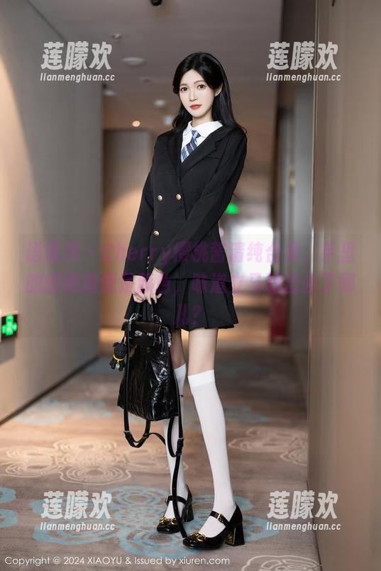 语画界-Cherry樱桃酱 语画界 - Cherry樱桃酱清纯合集,手里的樱桃糖像是颜色,味道立马跑出去了哪儿?
