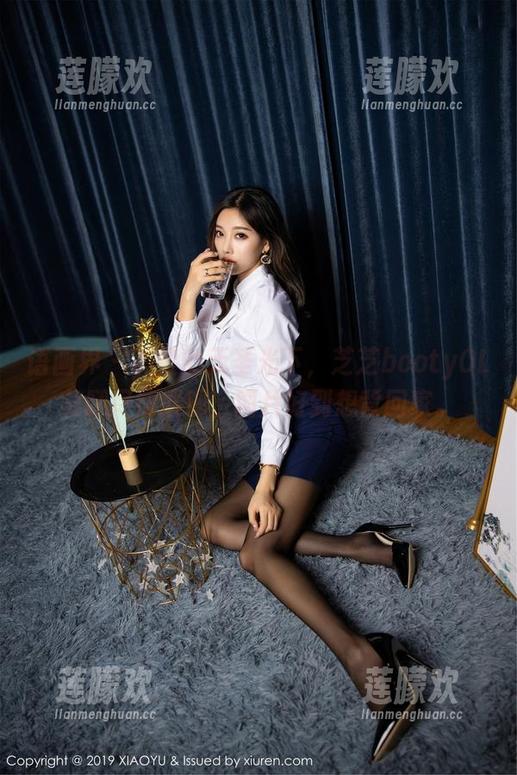 语画界 - 温柔的无圣光下，芝芝bootyOL美腿尽情展现，图片好到想背回家。
