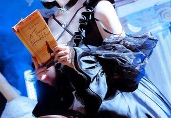 超级小禾儿的女仆挑战：这壁纸好像把我也变成了小禾儿！