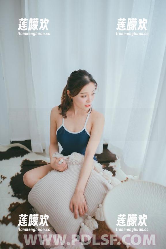 轰趴猫 - 高饱和的棉花糖candy少女高清写真，开启另类青春模式。