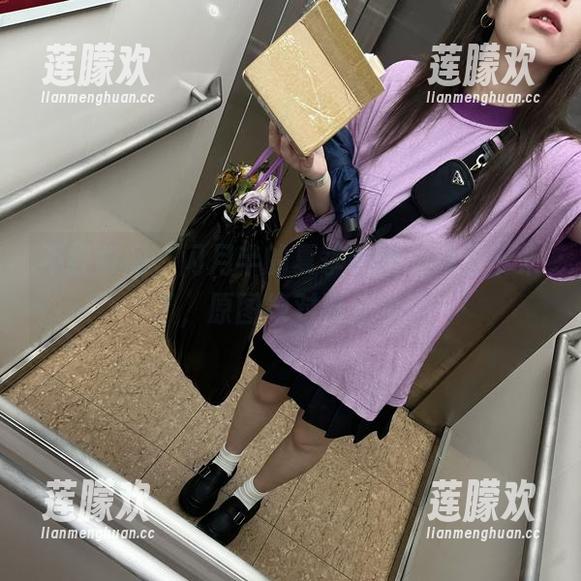 不经意间，闪月半的夏季制服让我停下来了，原图绝对要分享！