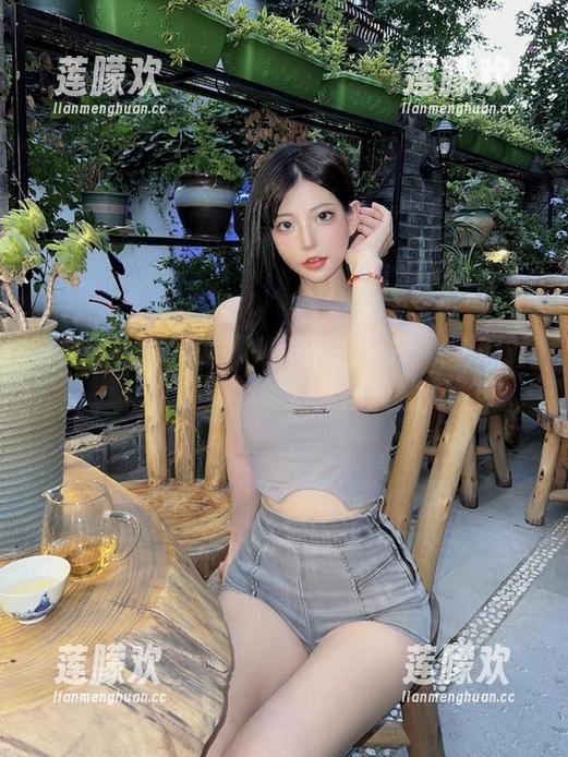 微密圈 - 陈妮妮UNI的私房独白：那粉粉jiojio为何如此撩人