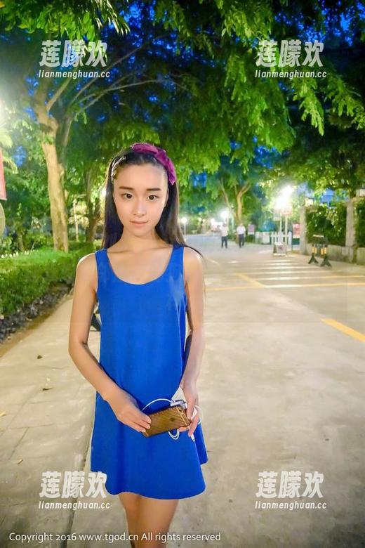 青豆客 - 刘奕宁Lynn的双人原图构图，让我想起邻居家的狗、猫在阳台上赶场一样。