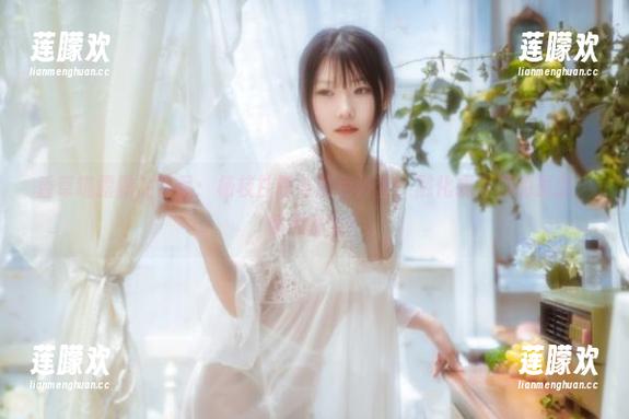 香草喵露露的作品：杨枝甘露与紫色外套，融化或砸锅的悬念，你选哪个？