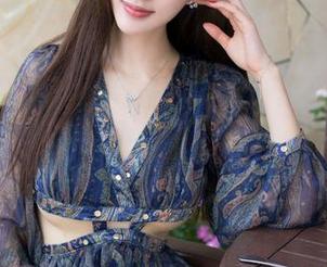 魅妍社 - Cheryl青树套图分享，职业装也能有这般风韵，佩服！