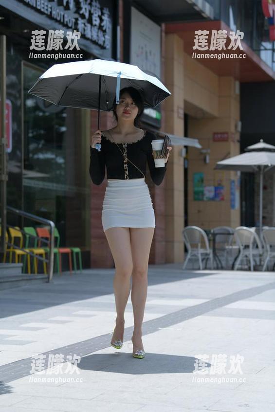 魔镜街拍-婷婷 魔镜街拍 - 午后茶歇,婷婷的私拍才是人生赢家,包臀灰裙加薄丝,原图直击人心!