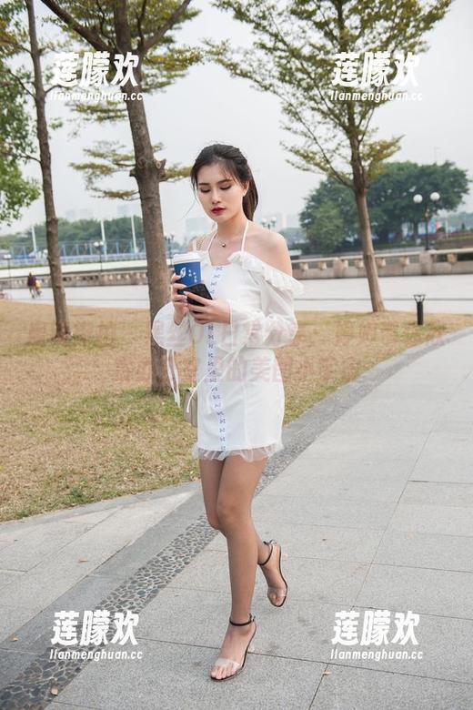 魔镜街拍-婷婷 魔镜街拍 - 黑丝OL日常分享:婷婷带你欣赏办公室里的美图小宇宙