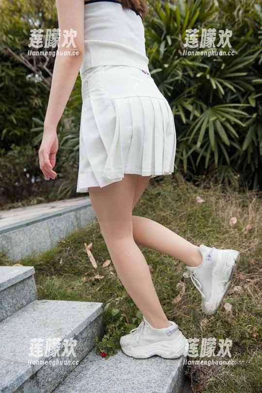 魔镜街拍 - 夜夜思考销售策略，婷婷的粉裙日常图库分享一览无遗