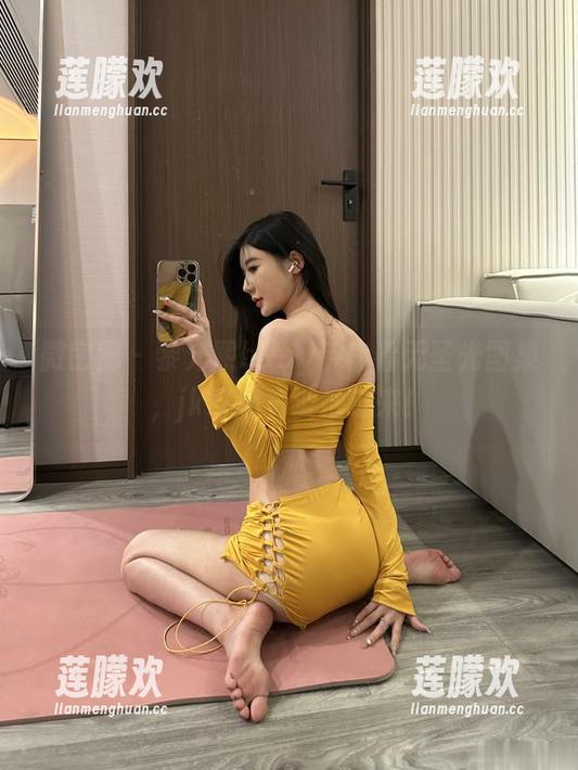 微密圈 - 黎允熙baby带你看无圣光图集，jk红裙一波撸过来！