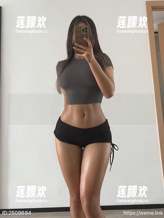 黑饱宝 微密圈 - 黑饱宝:原图+视频双拼,资源满满让你目不暇接!